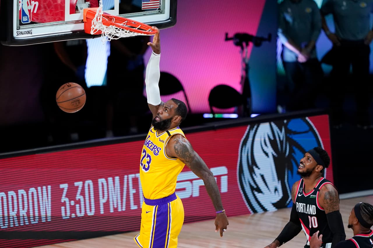 Los Lakers tuvieron errores, demasiadas pérdidas y Portland aprovechó, sin embargo, LeBron James hizo su trabajo y recuperó la ventaja para su equipo.