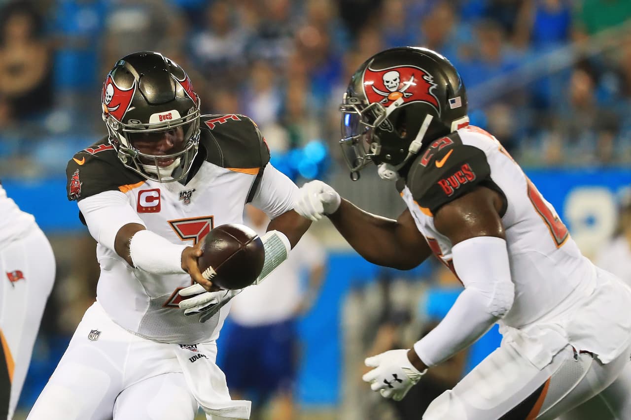 Las mejores imágenes del Carolina Panthers vs Tampa Bay Buccaneers del Thursday Night en la Semana 2 de la NFL.