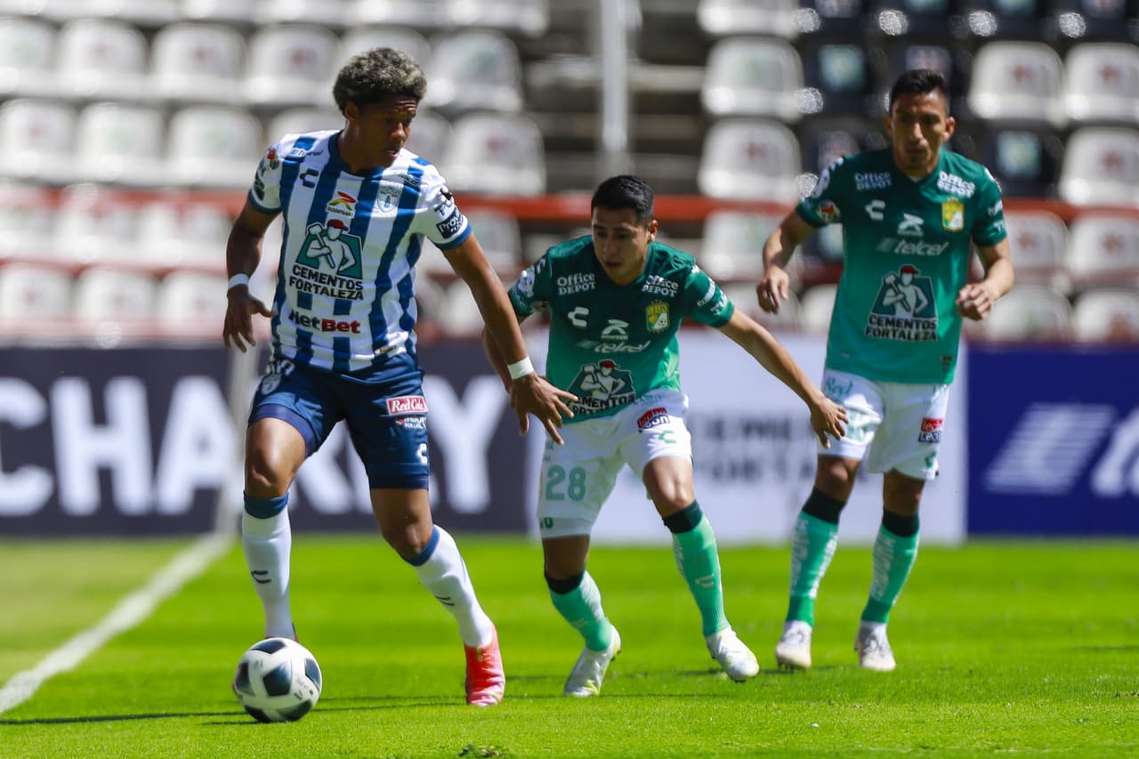 El doblete de Víctor Guzmán y los goles de Matías Catalán y Roberto de la Rosa confirman la holeada 4-0 de Pachuca sobe León en la jornada 1 del Apertura 2021.