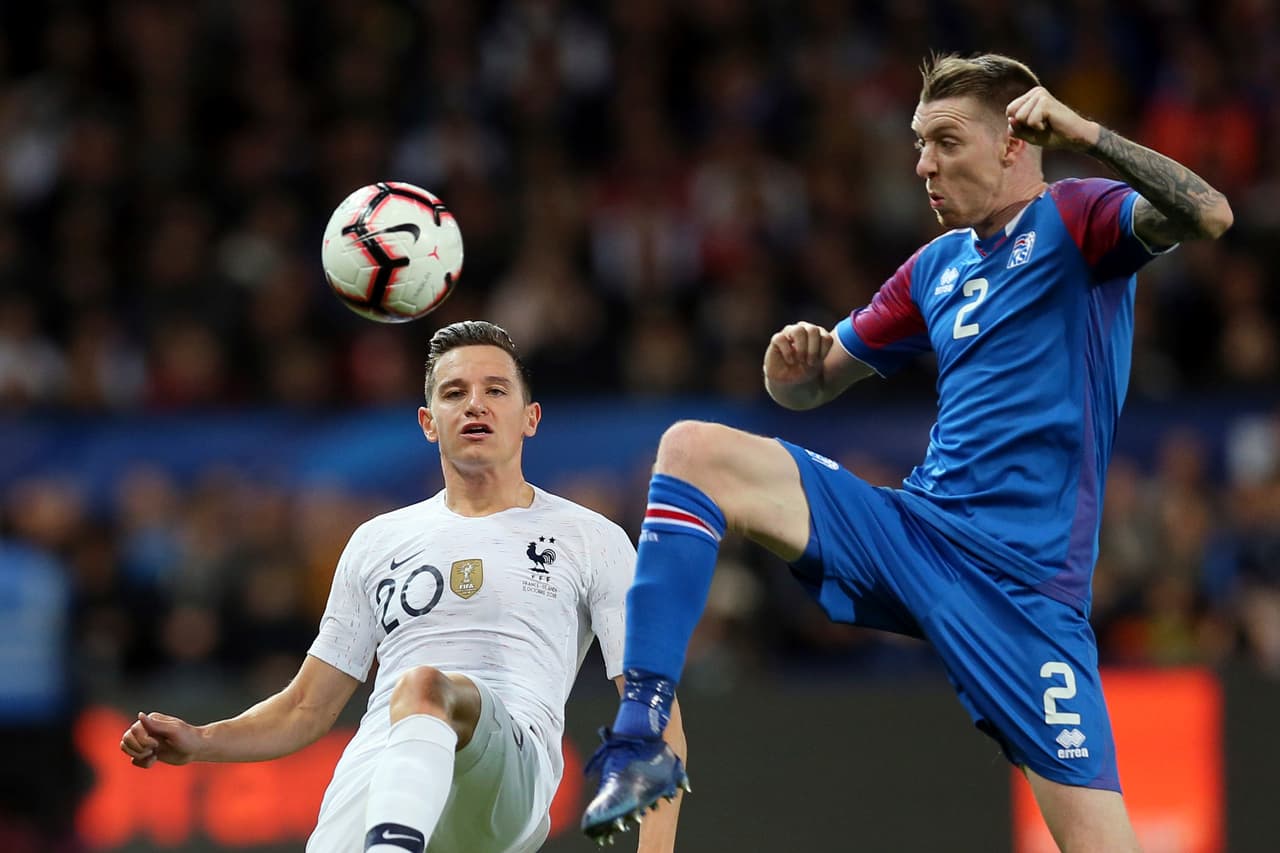 Después del empate con Francia en juego amistoso, Islandia perdió con Suiza en la UNL partido en el que se quedó sin su central Birkir Már Saevarsson.