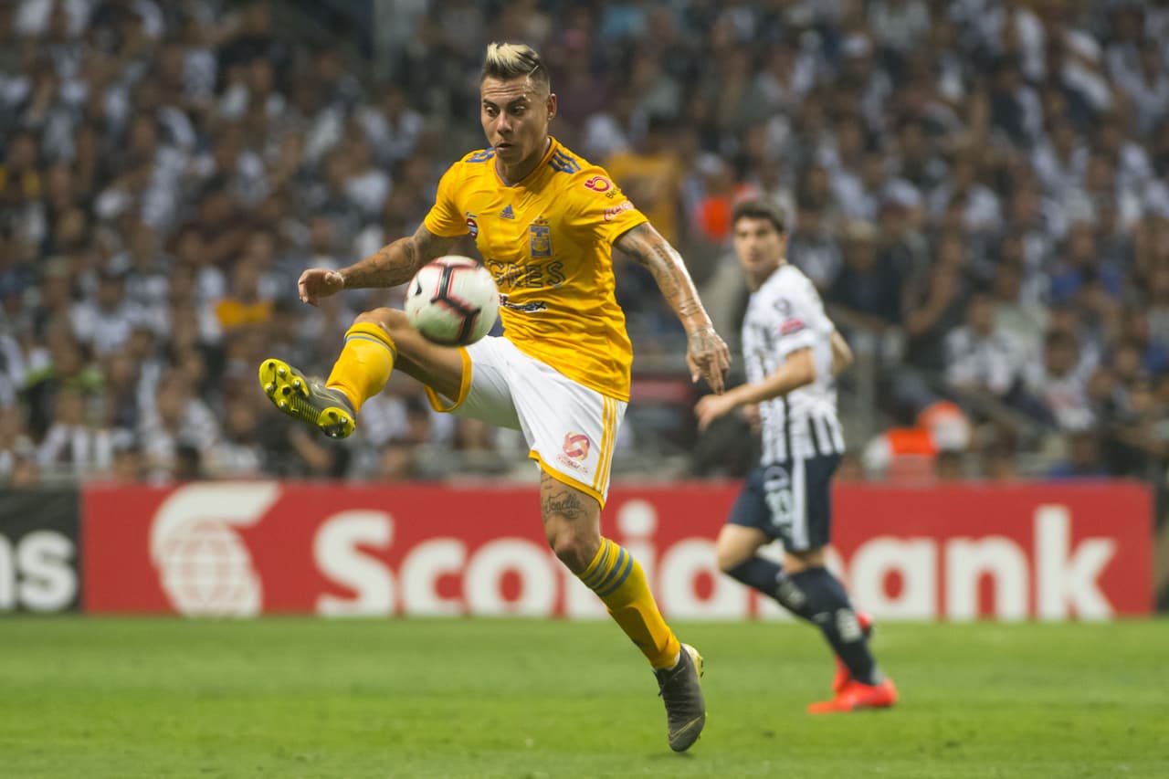 <b>4) Eduardo Vargas (Tigres)</b>. El delantero chileno de los felinos regios tiene valor mercado por 5 millones de dólares.