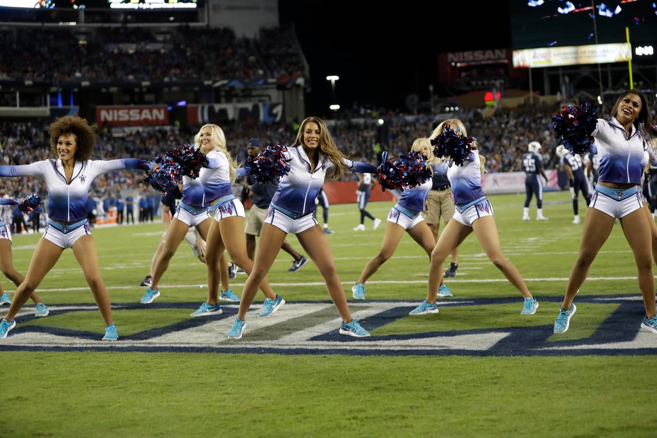 Son hermosas, tienen energía y sus bailes le dan alegría al ambiente en los estadios de la NFL: sin duda, las porristas tienen un papel muy especial para el espectáculo del fútbol americano.