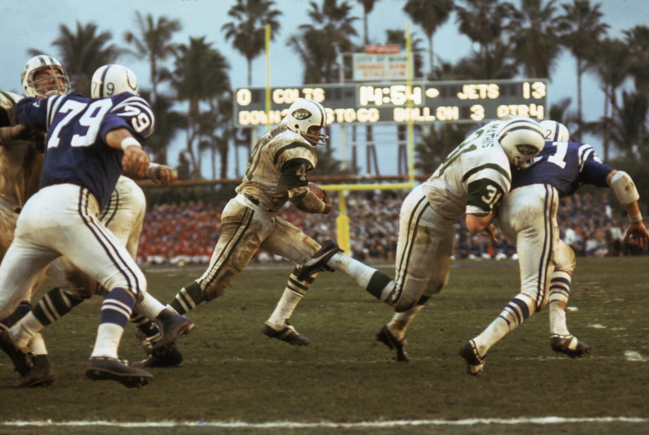 23 Los Super Bowls ganados por equipos de la Conferencia Americana. Hay que aclarar que los New York Jets y Kansas City Chiefs se coronaron como equipos de la Liga Americana, luego incorporados a la Conferencia Americana.