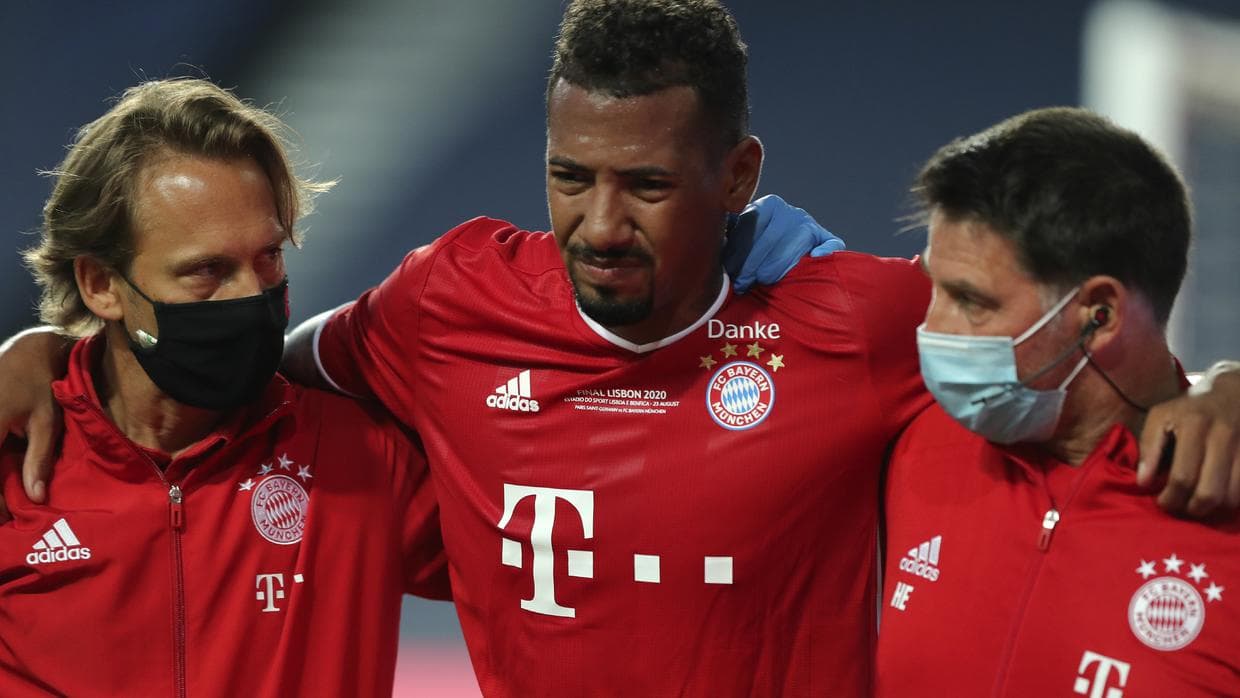 Jerome Boateng sale lesionado de la final de la Champions