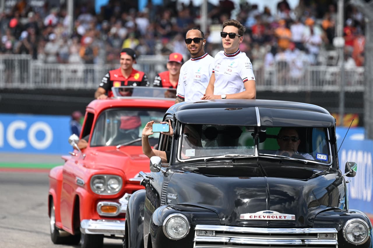 Brad Pitt, Pharrell Williams y Ed Sheeran atestiguaron el triunfo de Red Bull en el GP de Estados Unidos.