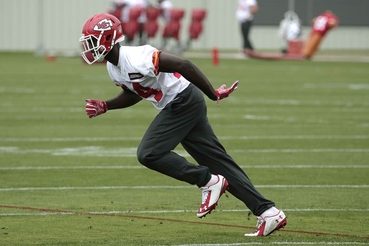 Los Seahawks obtuvieron de los Chiefs al profundo Kelcie McCray por un quinta ronda