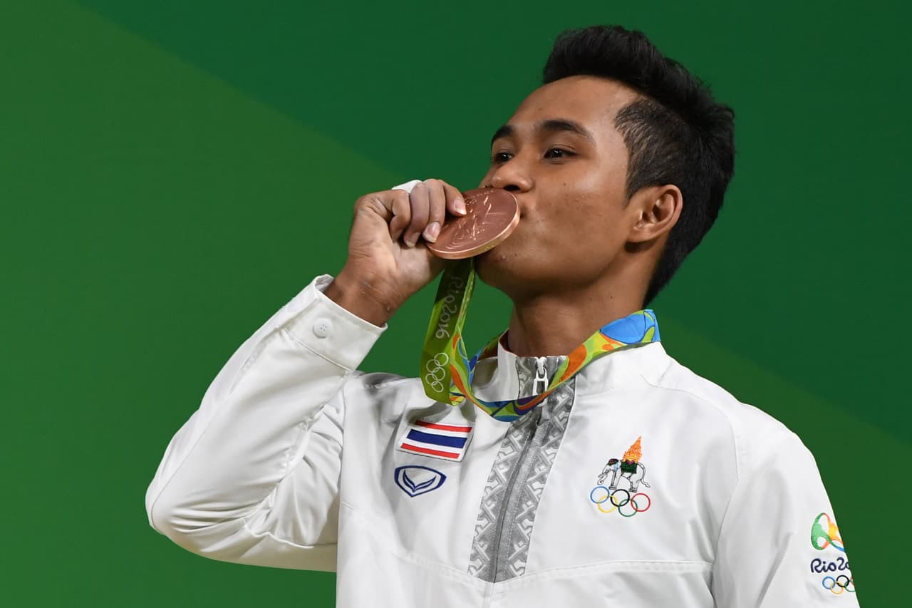 La abuela de medallista olímpico tailandés Sinphet Kruaithong murió mientras celebraba
