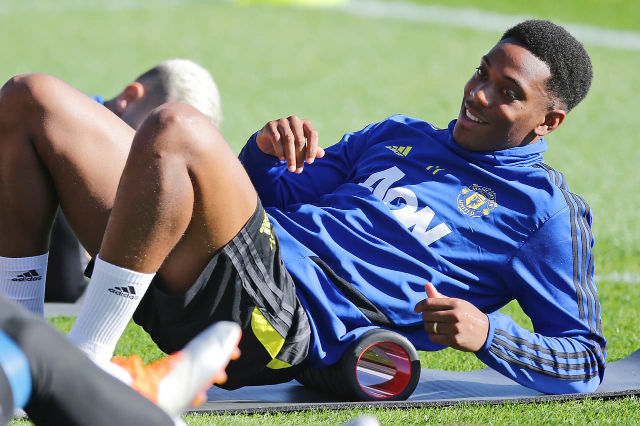 Manchester United está en su pretemporada en Australia con el francés Paul Pogba, que a pesar de los rumores de mercado de verano que lo ubican fuera del equipo sigue en entrenamientos.