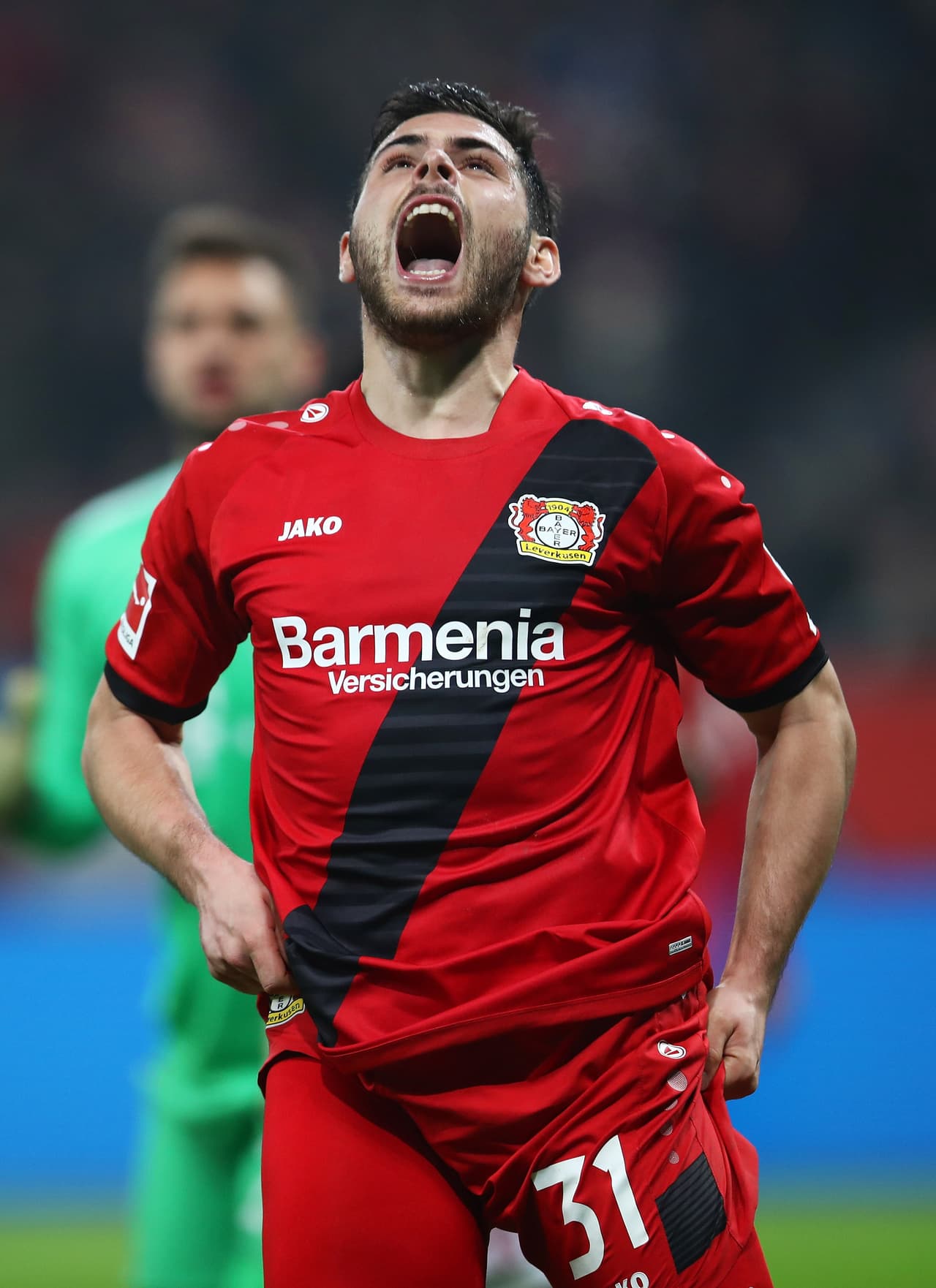 El goleador del Bayer en esta temporada remató de pierna izquierda y tuvo la fortuna que la pelota se desvió en Niklas Süle para desubicar a Ulreich.