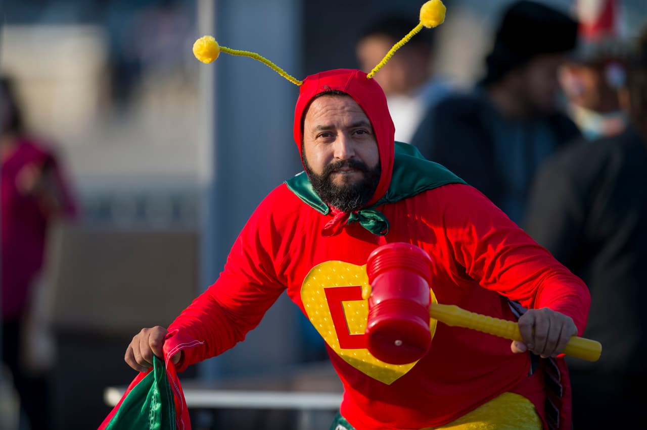 ¿Quién podrá ayudar al Tri? ¡El Chapulín Colorado! No contábamos con su presencia, sin duda.