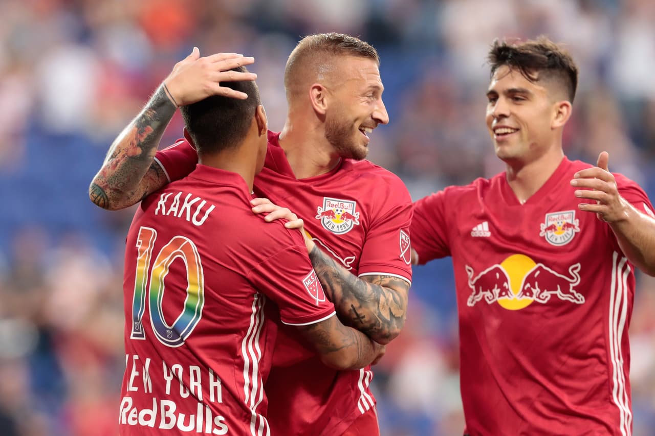 Brian White (59') y Daniel Royer (90'+3) hicieron el segundo y tercer gol de los Red Bulls.