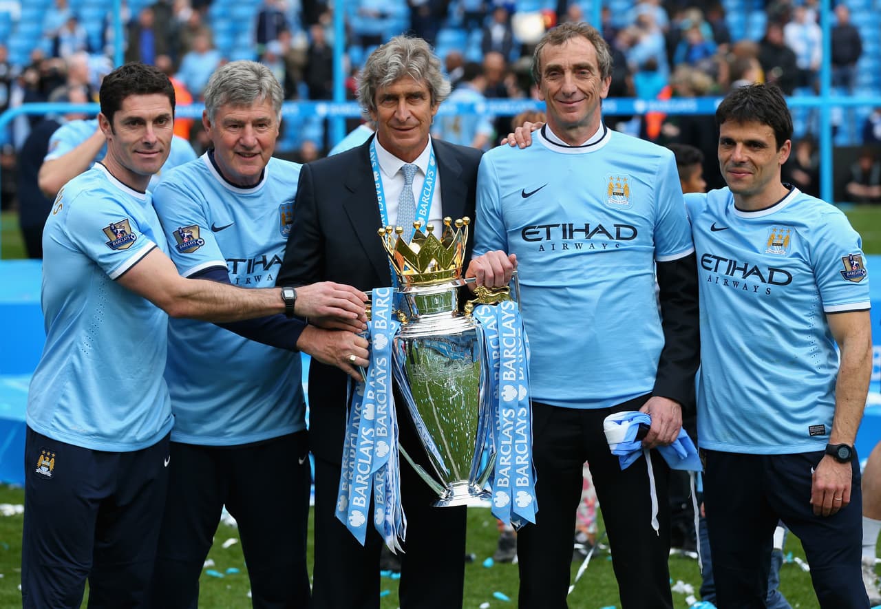 2013-14: Por primera vez en la historia un entrenador nacido fuera de Europa ganaba el título de la liga inglesa. El chileno Manuel Pellegrini le entregaba aquella temporada su segundo título al Manchester City en tres campañas.