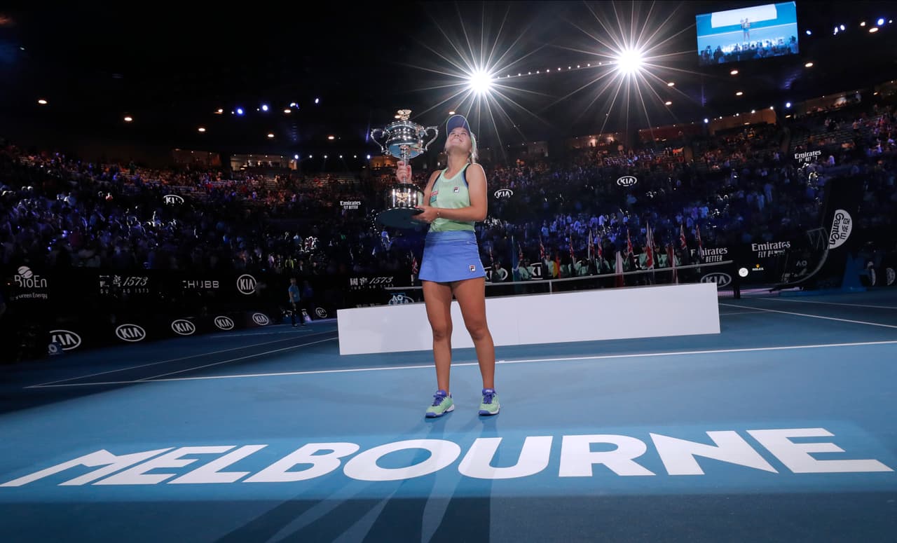 “Oficialmente, mi sueño se ha hecho realidad. Los sueños se hacen realidad. Así que, si tienen un sueño, vayan a por él y se hará realidad”, expresó la campeona más joven en Melbourne Park desde 2008.