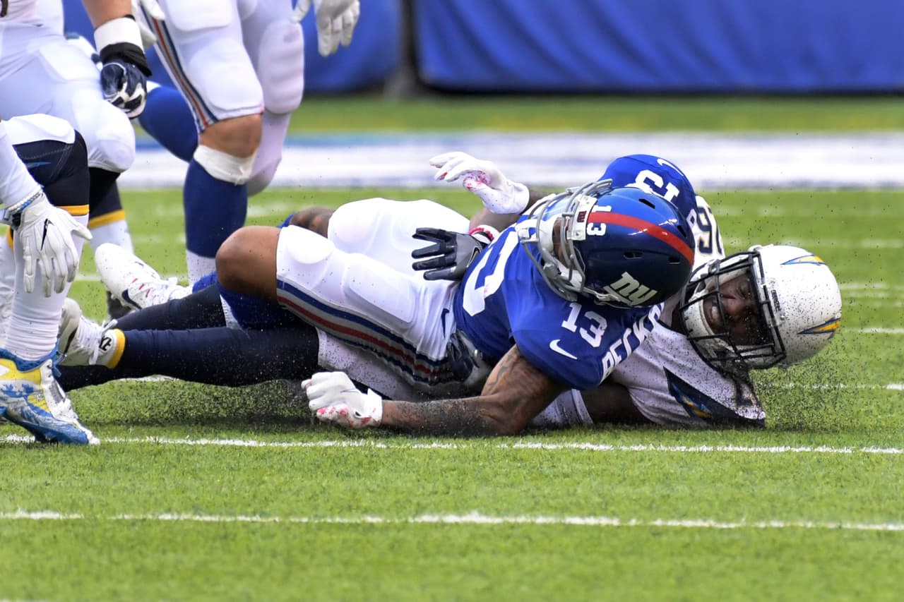 La cosa se agravó con las bajas de Odell Beckham y JJ Watt, dos de los más grandes referentes de la NFL. Por si eso fuera poco, Aaron Rodgers acaba de ser fracturado y no podrá seguir jugando. Aquí un recuento con las lesiones más lamentables en lo que va de 2017.