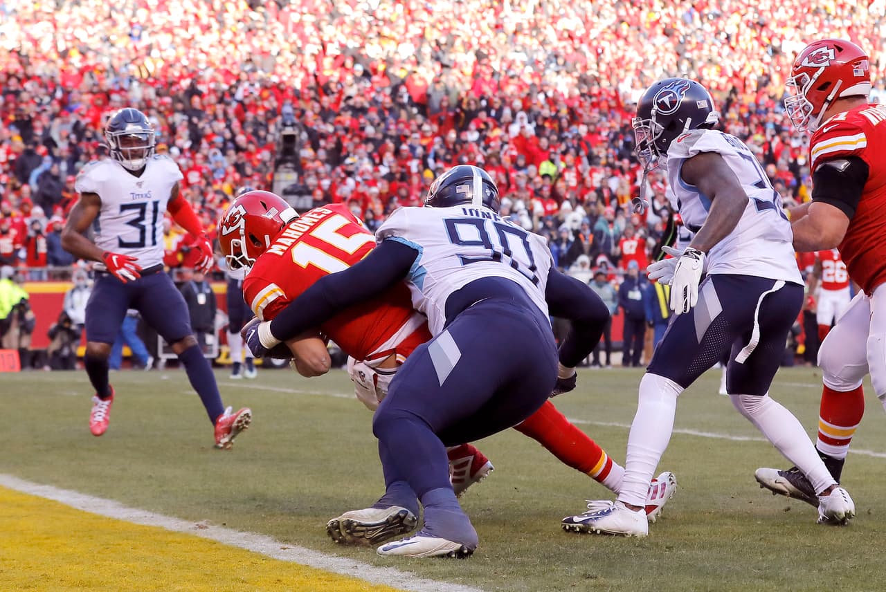 Patrick Mahomes lanzó 3 touchdowns y guía a los Chiefs a su tercer Super Bowl en la historia de la NFL.