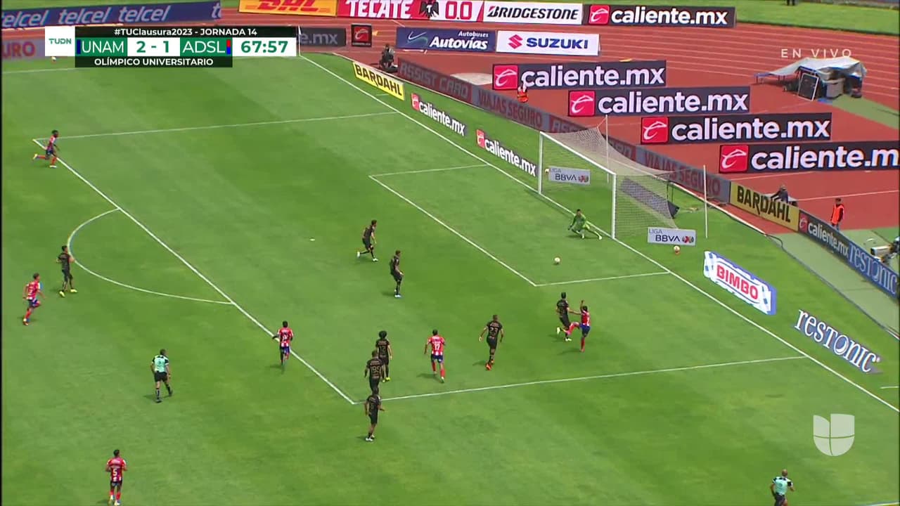 ¡TIRO ATAJADO! disparo por Juan Castro.