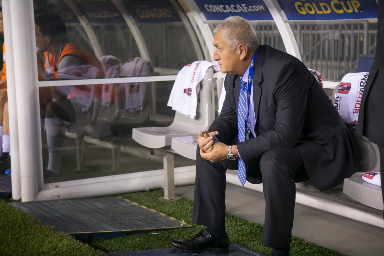 Mientras que Eduardo Lara, bajo algunas críticas, buscaba dar el golpe en la mesa para avanzar a semifinales.