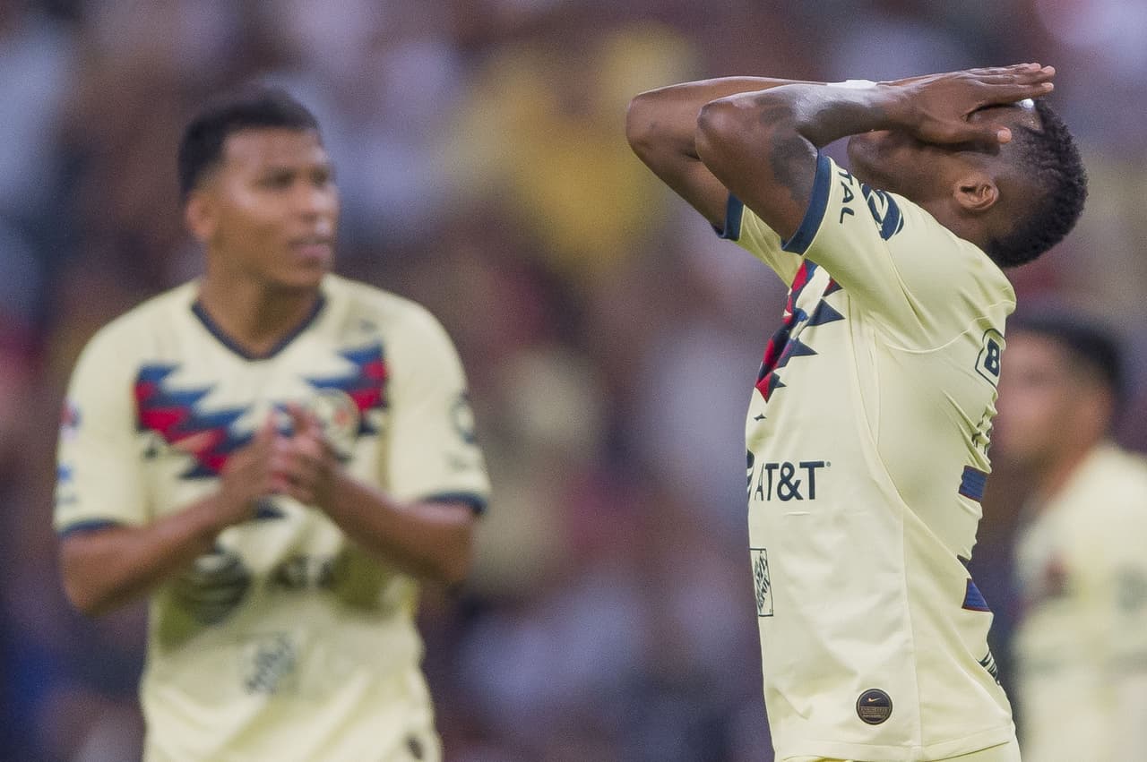 Renato Ibarra desperdició una oportunidad clara de gol.