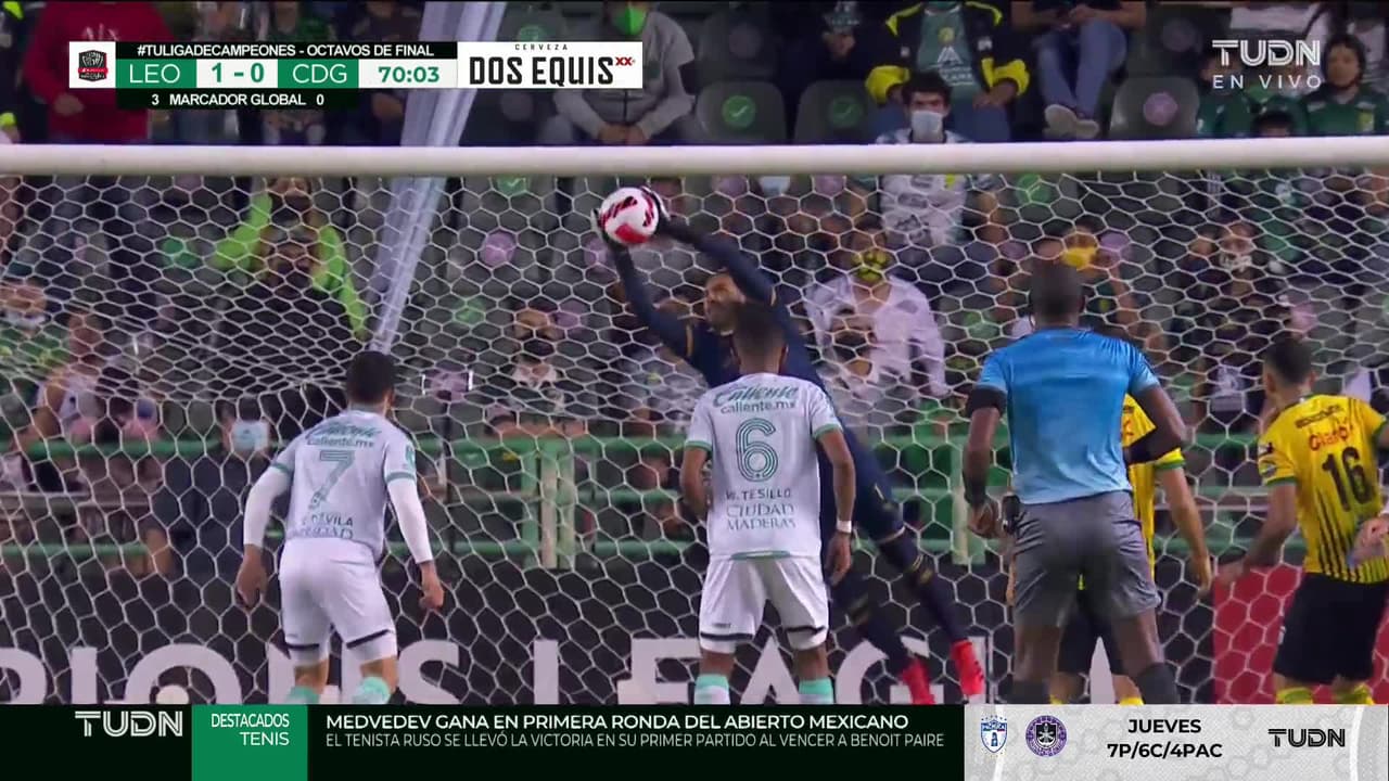 ¡TIRO ATAJADO! disparo por William Tesillo.