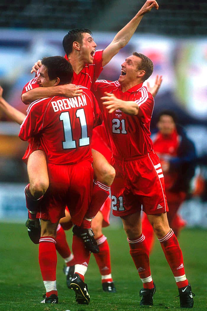 6.- El único campeón distinto a México o Estados Unidos en la historia de la Copa Oro, es Canadá, en cuartos de final sorprendieron a México ganándoles en tiempo extra, en semifinales superaron a Trinidad y Tobago y en la final la sorpresa terminó por ser más grande al ganarle a Colombia.