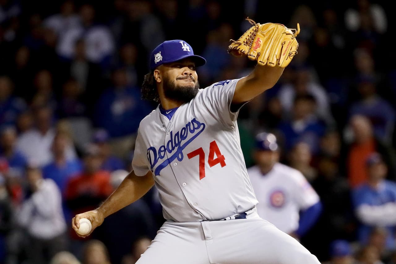 Kenley Jansen sigue intratable en esta postemporada. El taponero lanzó una entrada perfecta con 2 ponches y sigue sin permitir carrera en 7 entradas de trabajo esta postemporada. Ha ponchado a 12 rivales.