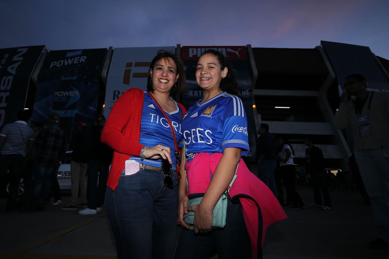 El colorido de la afición en la Jornada 7