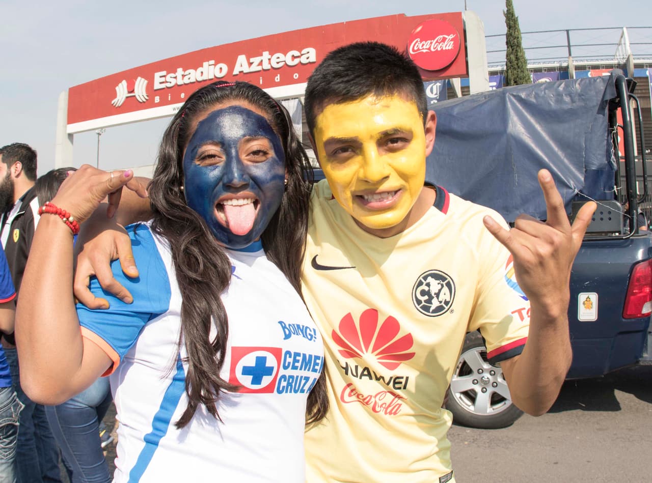 El colorido de la afición en la Jornada 7