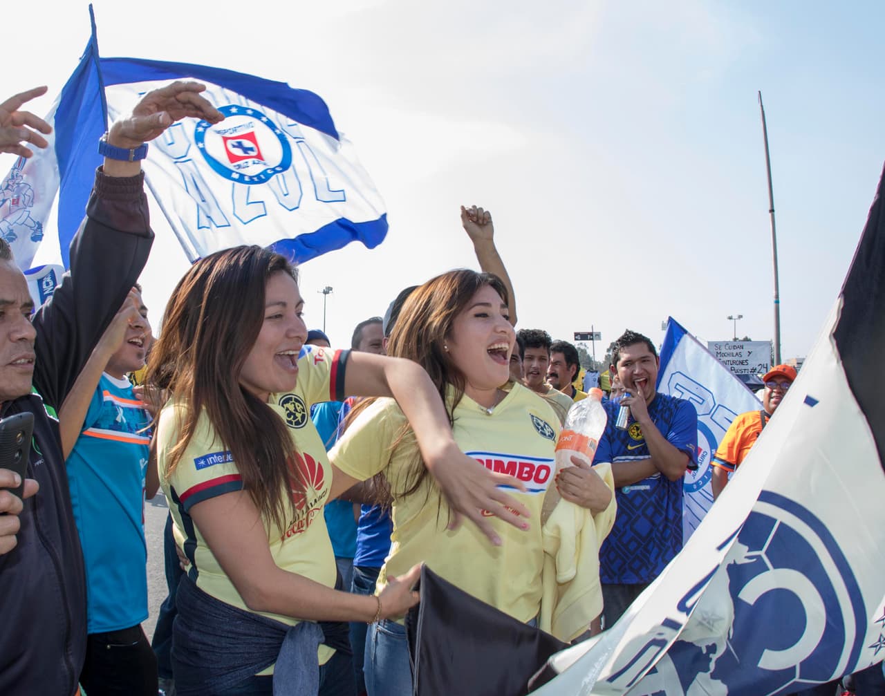 El colorido de la afición en la Jornada 7