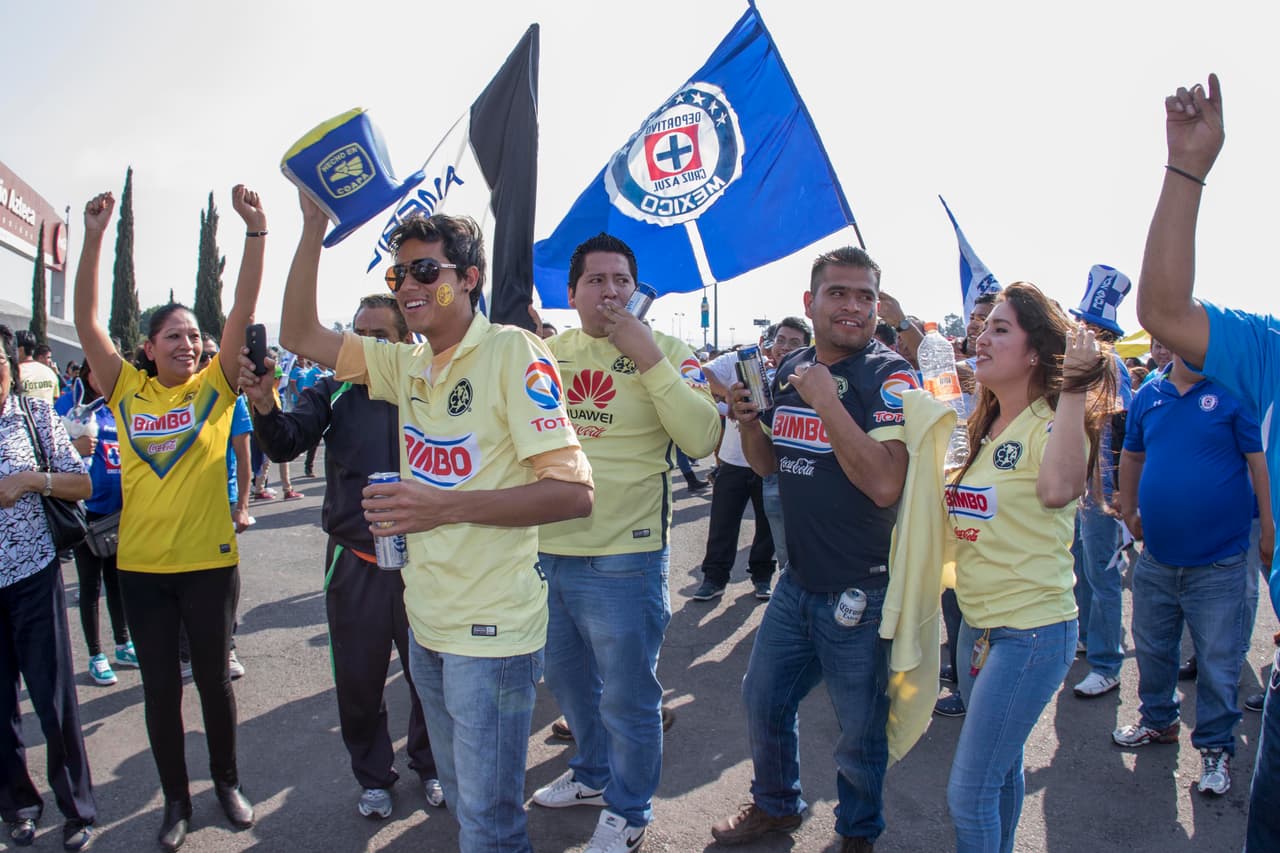 El colorido de la afición en la Jornada 7