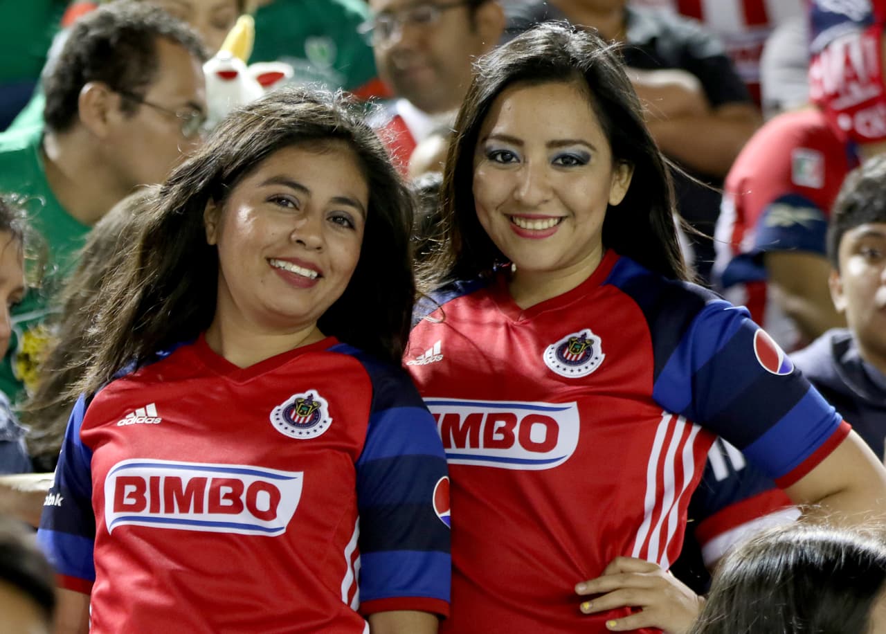 El colorido de la afición en la Jornada 7