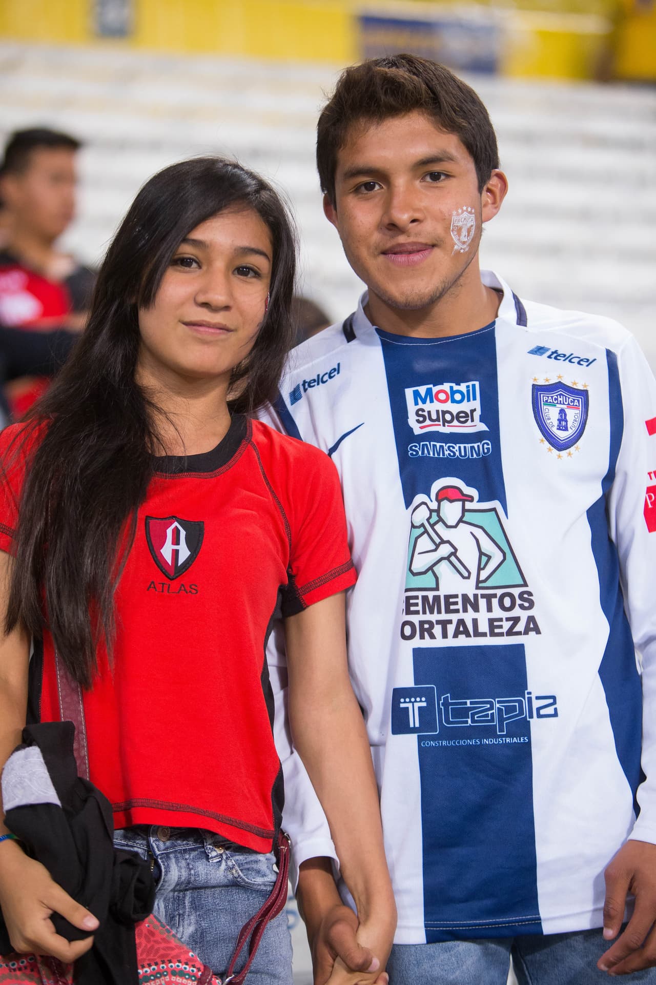 El colorido de la afición en la Jornada 7