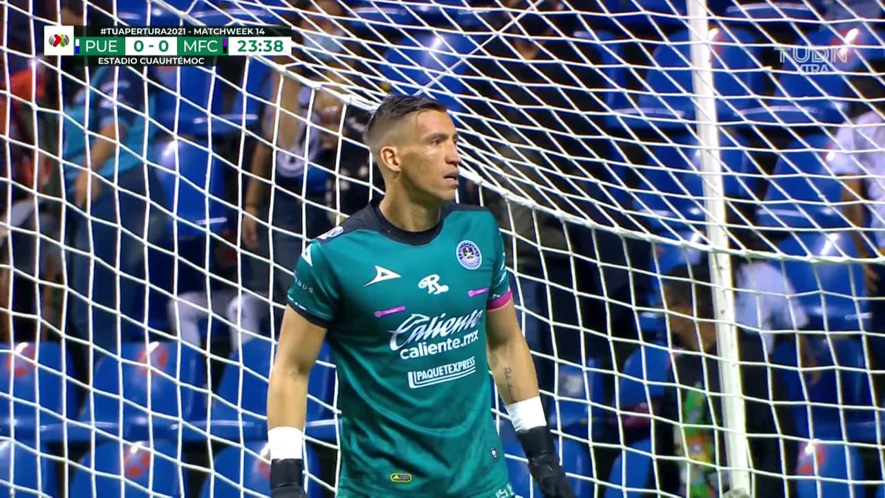 ¡TIRO ATAJADO! disparo por Daniel Álvarez.