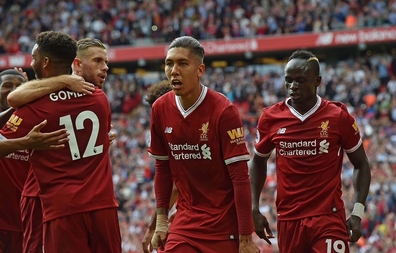 Joseph Gómez le puso el pase al goleador brasileño para ponerse en ventaja.