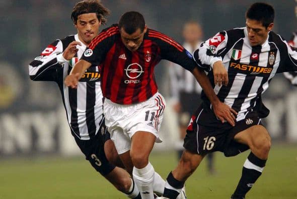 El norte de Italia, sin embargo, no le sentó muy bien. En dos años oficiales con la plantilla de los rossoneri, Rivaldo tuvo solo 40 apariciones y un total de ocho goles.