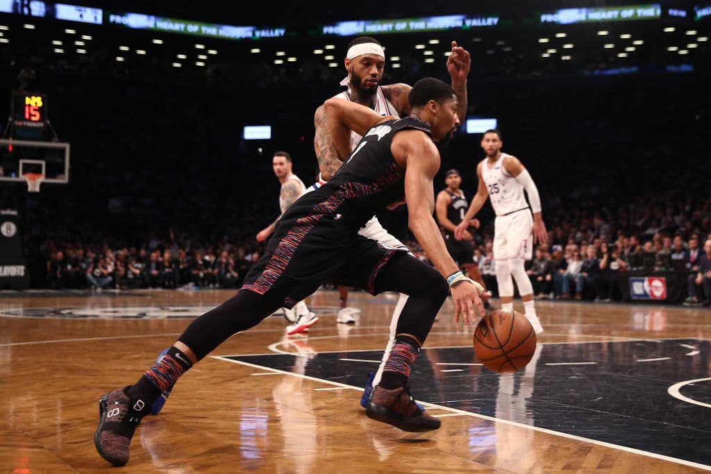 Spencer Dinwiddie salió desde la banca a producir en una noche en la que la quinteta abridora no estuvo al 100 por ciento. EL guardia suplente colaboró con 15 unidades en 26 minutos.
