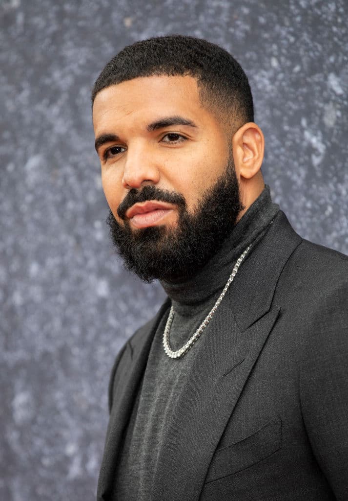 Elliott Wilson, director de contenido del servicio de transmisión de música Tidal, tuiteó diciendo que la creación del emoji era la carátula oficial del álbum "Certified Lover Boy" de Drake.