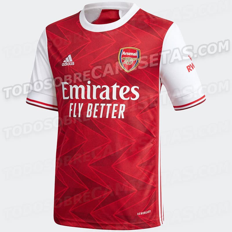 El Arsenal pone algunas figuras degradadas en el fondo de su camiseta junto a un slogan debajo del patrocinador.