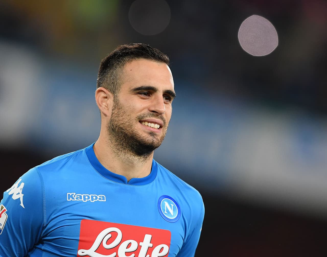 Del Napoli, Nikola Maksimovic podría cambiar de aires e irse a jugar al Spartak de Moscú para tener más minutos de juego. También se ha hablado del Eintracht Frankfurt.