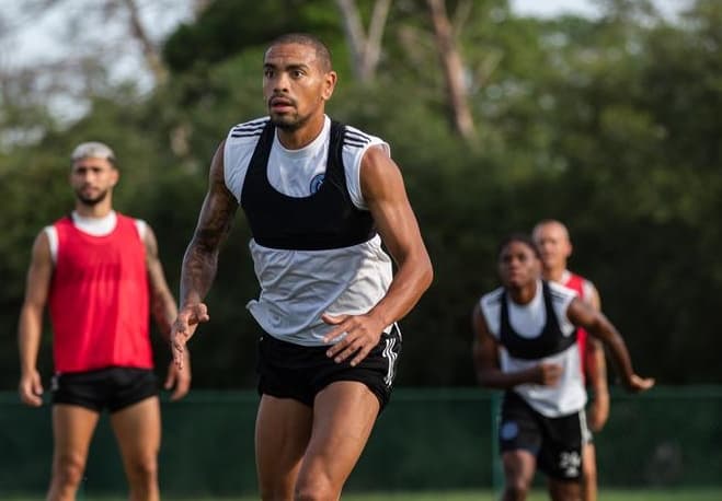 Alexander Callens jugó ante Toronto FC su partido número 100 con la camiseta de New York City FC.
