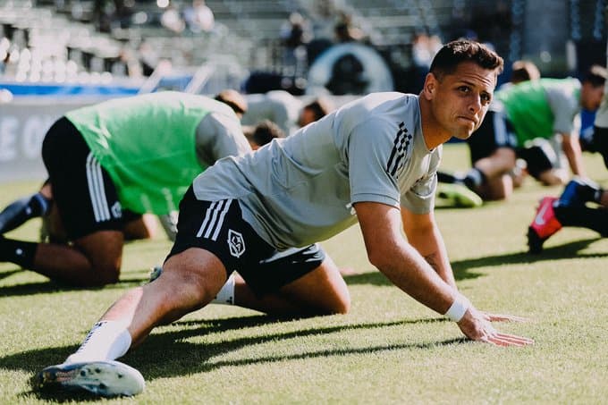 Chicharito recibe visa y está listo para debutar con LA Galaxy