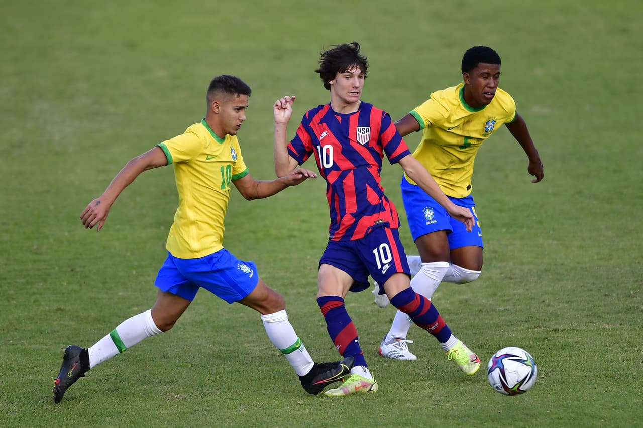 Marcos Santos es el hombre de la noche y comanda la goleada 4-0 sobre los Estados Unidos con un estupendo doblete.