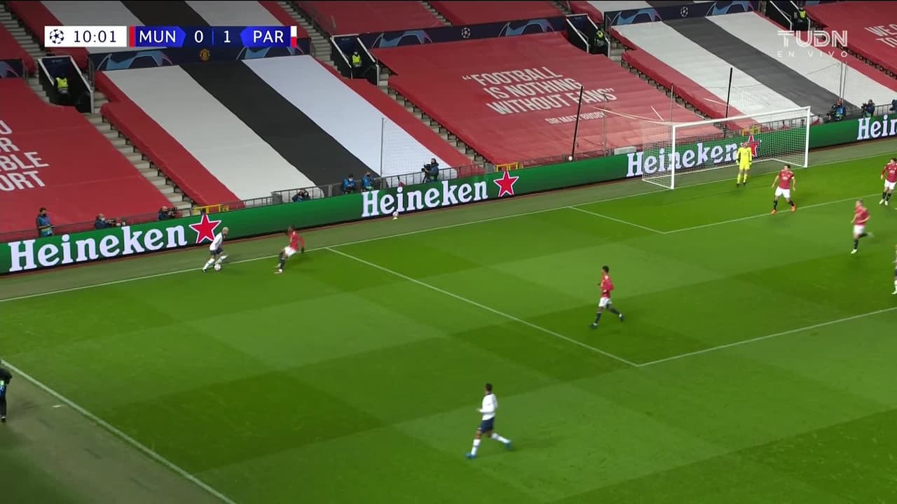 ¡TIRO ATAJADO! disparo por Alessandro Florenzi.