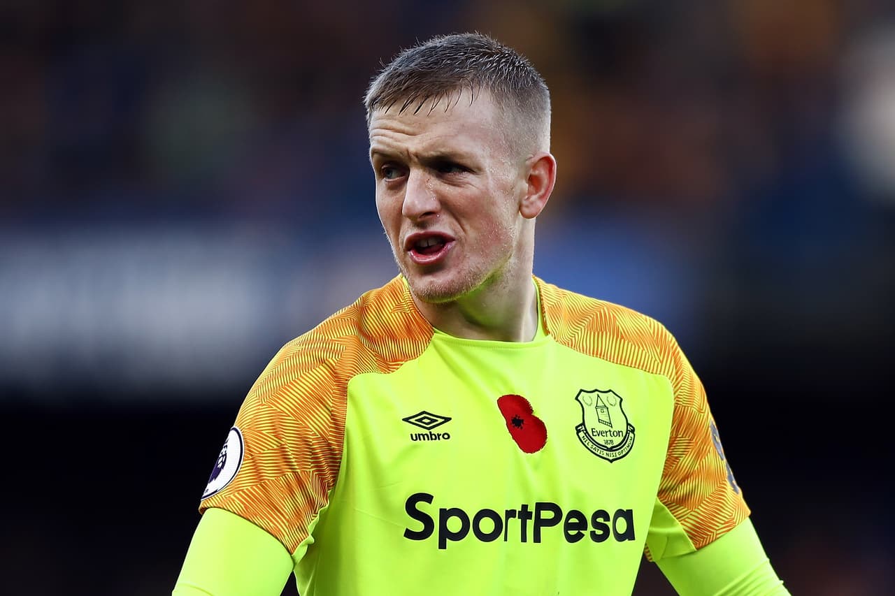 Jordan Pickford es el principal candidato de Manchester United para suplir al español David de Gea si se concreta su salida del club dirigido por José Mourinho.