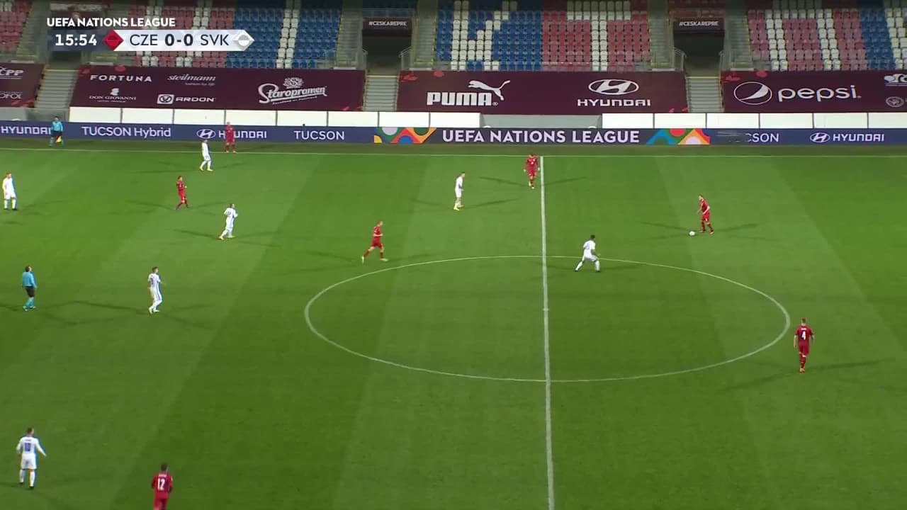 ¡TIRO ATAJADO! disparo por Zdenek Ondrasek.