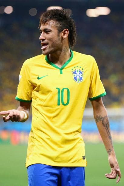 Neymar, jugador del Barcelona y miembro del seleccionado brasileño, tiene varios diseños en su cuerpo.