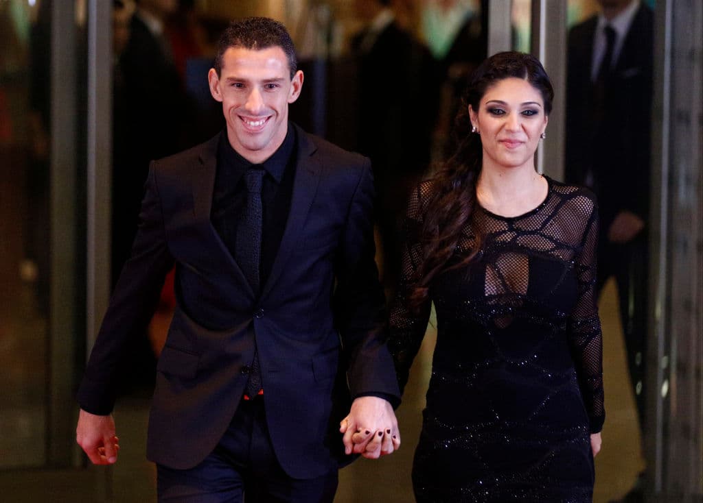 Maximiliano Rodríguez también muy bien acompañado.