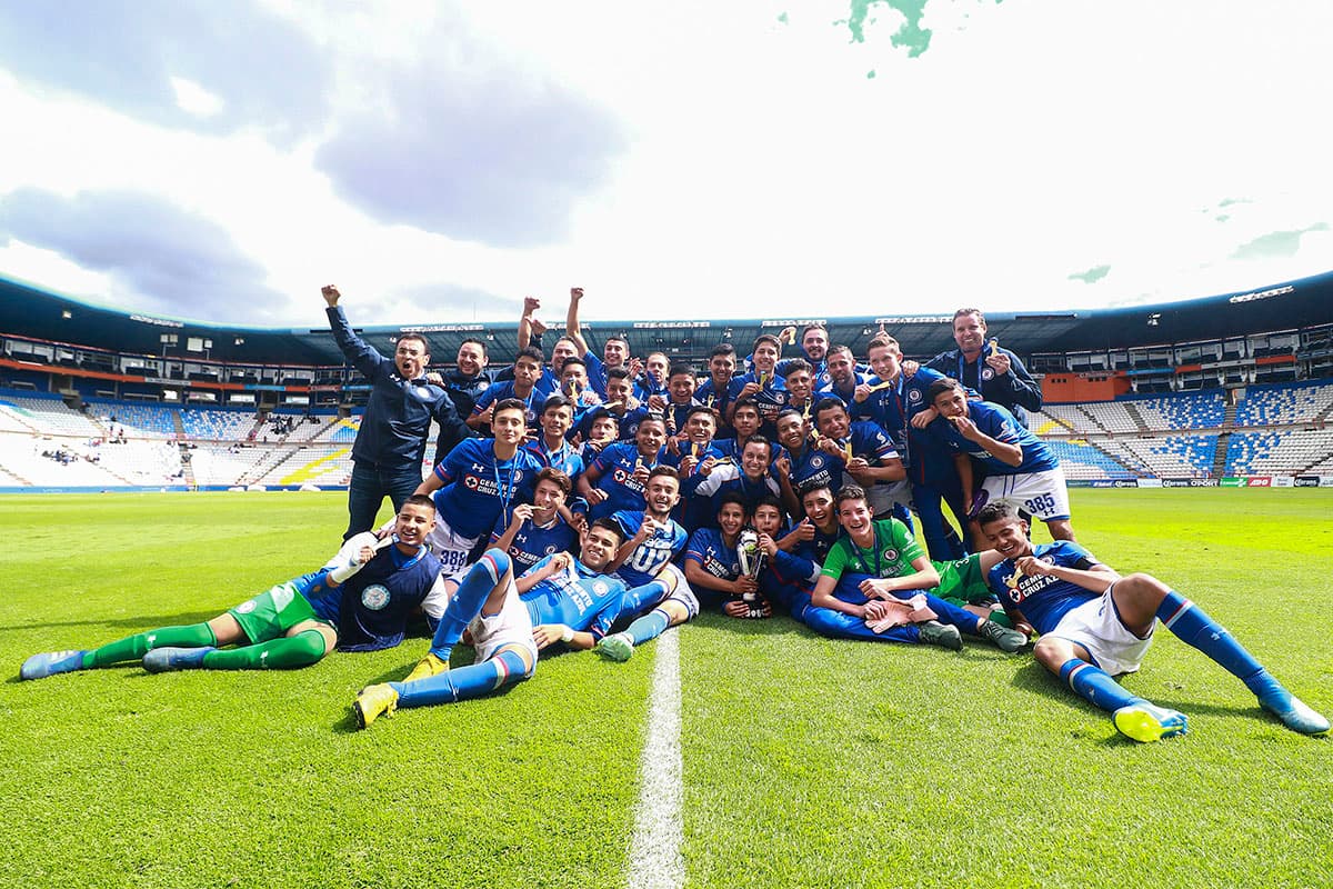 Cruz Azul cerró una campaña redonda, con 34 puntos en la fase regular y contando con Rodrigo Huescas como goleador con 13 tantos.