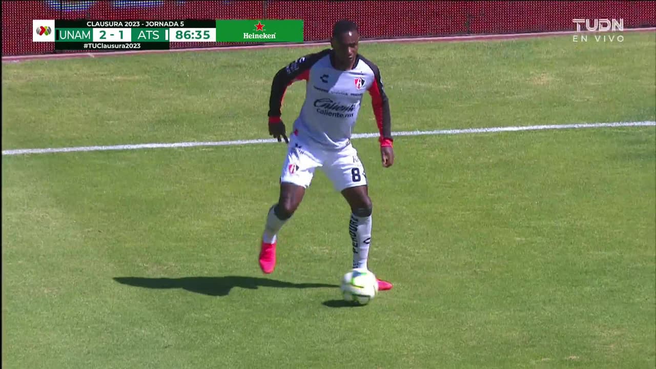 ¡GOOOL! Julián Quiñones anota para Atlas.