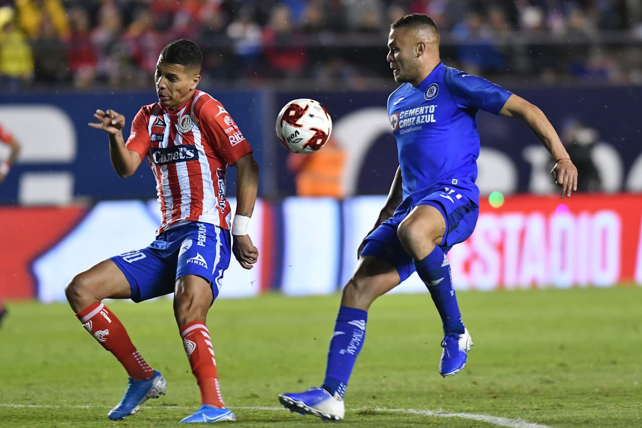 Con goles de Luis Reyes y Germán Berterame, Atlético San Luis gana y manda a Cruz Azul al fondo de la tabla.