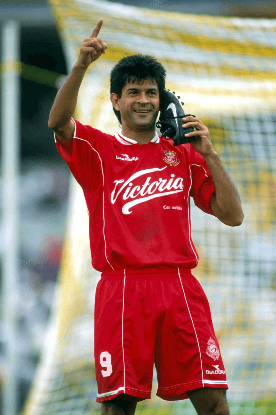 Aunque, seguramente, no todos recordarán que Cardozo humilló al arquero colombiano durante su enfrentamiento en el futbol mexicano.